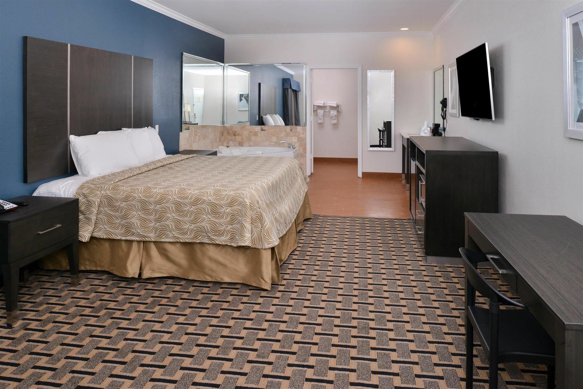 Regency Inn & Suites- Nw Houston Jersey Village Esterno foto