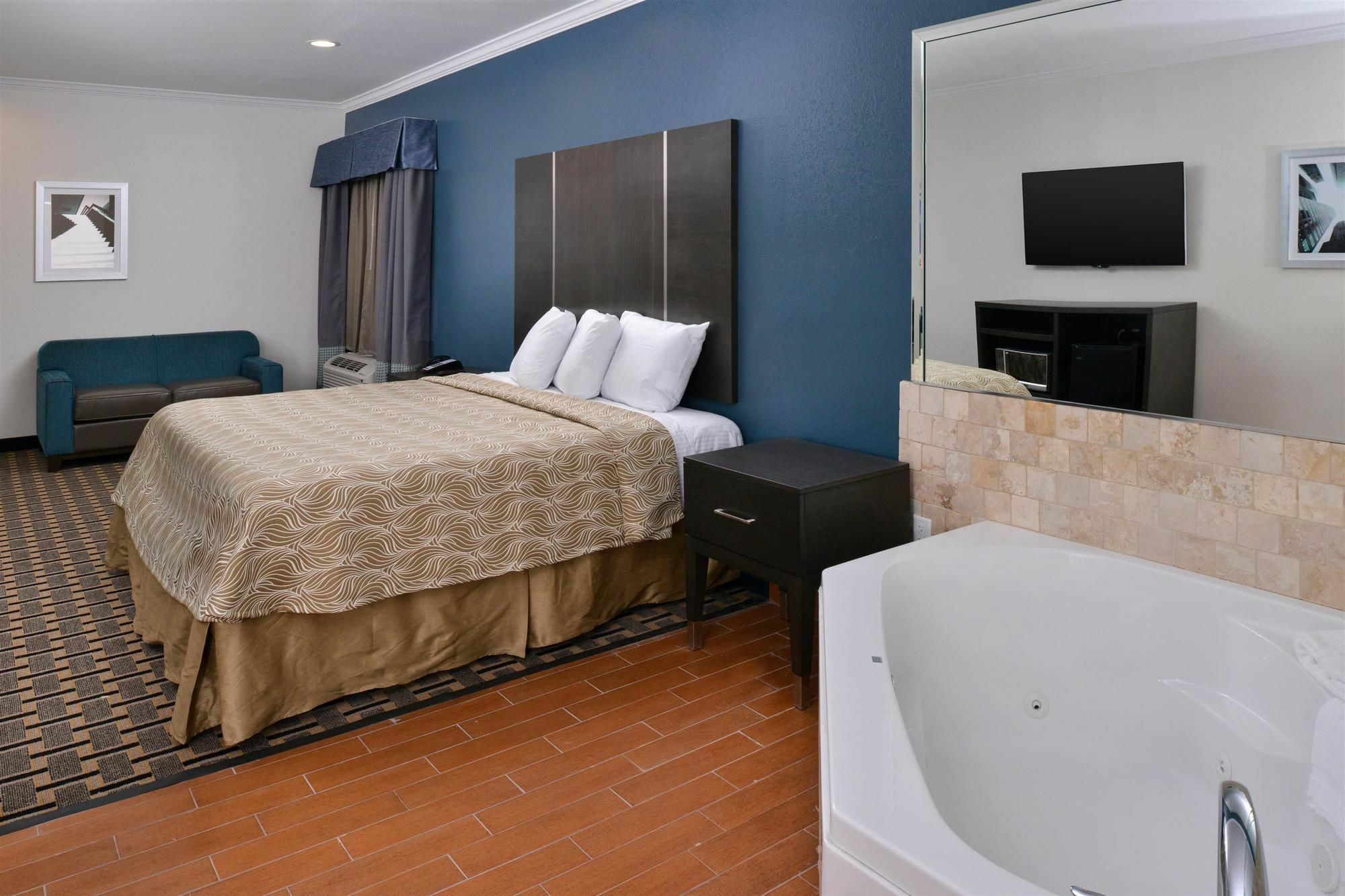 Regency Inn & Suites- Nw Houston Jersey Village Esterno foto